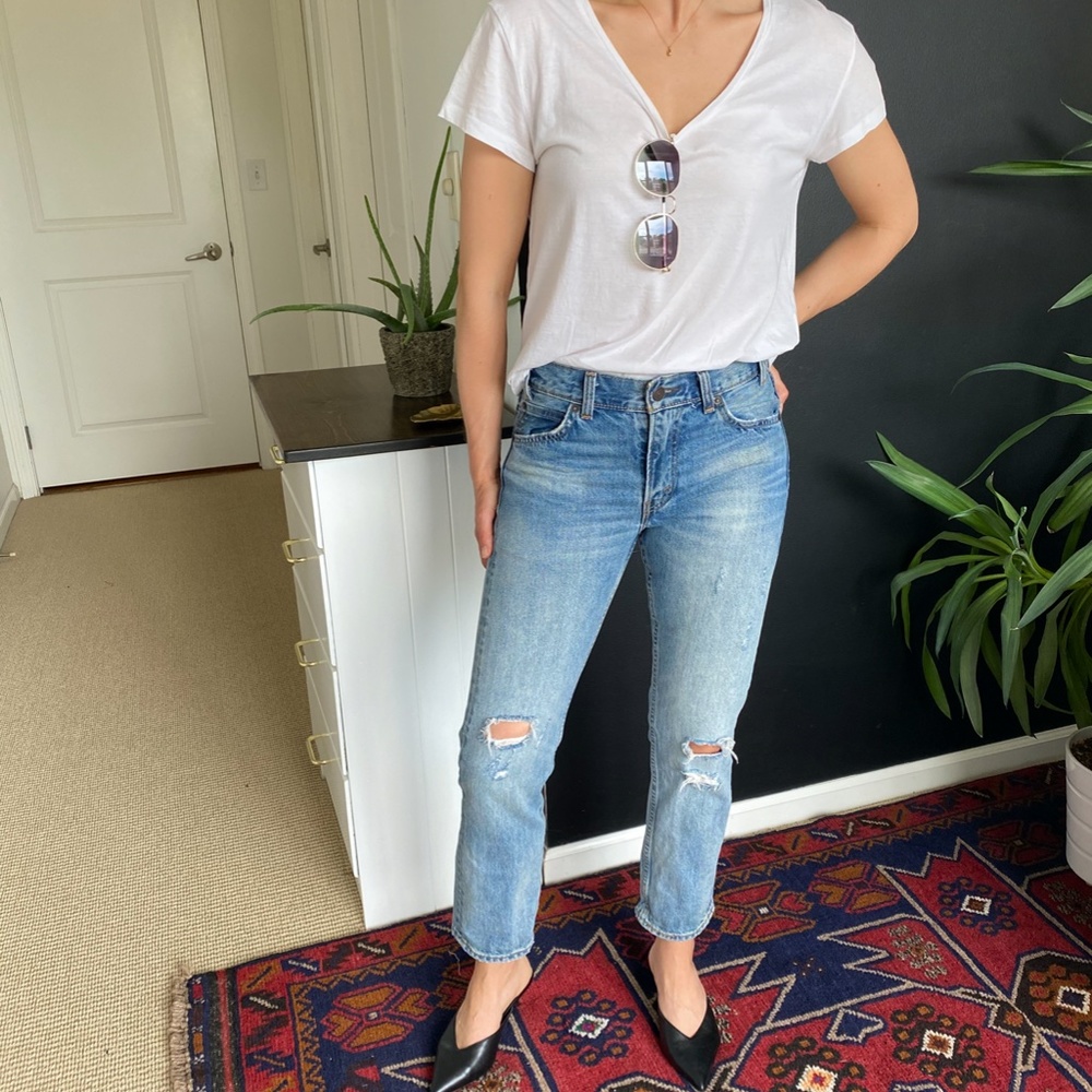 Distressed Boyfriend Ankle Levi’s Jeans 505c
